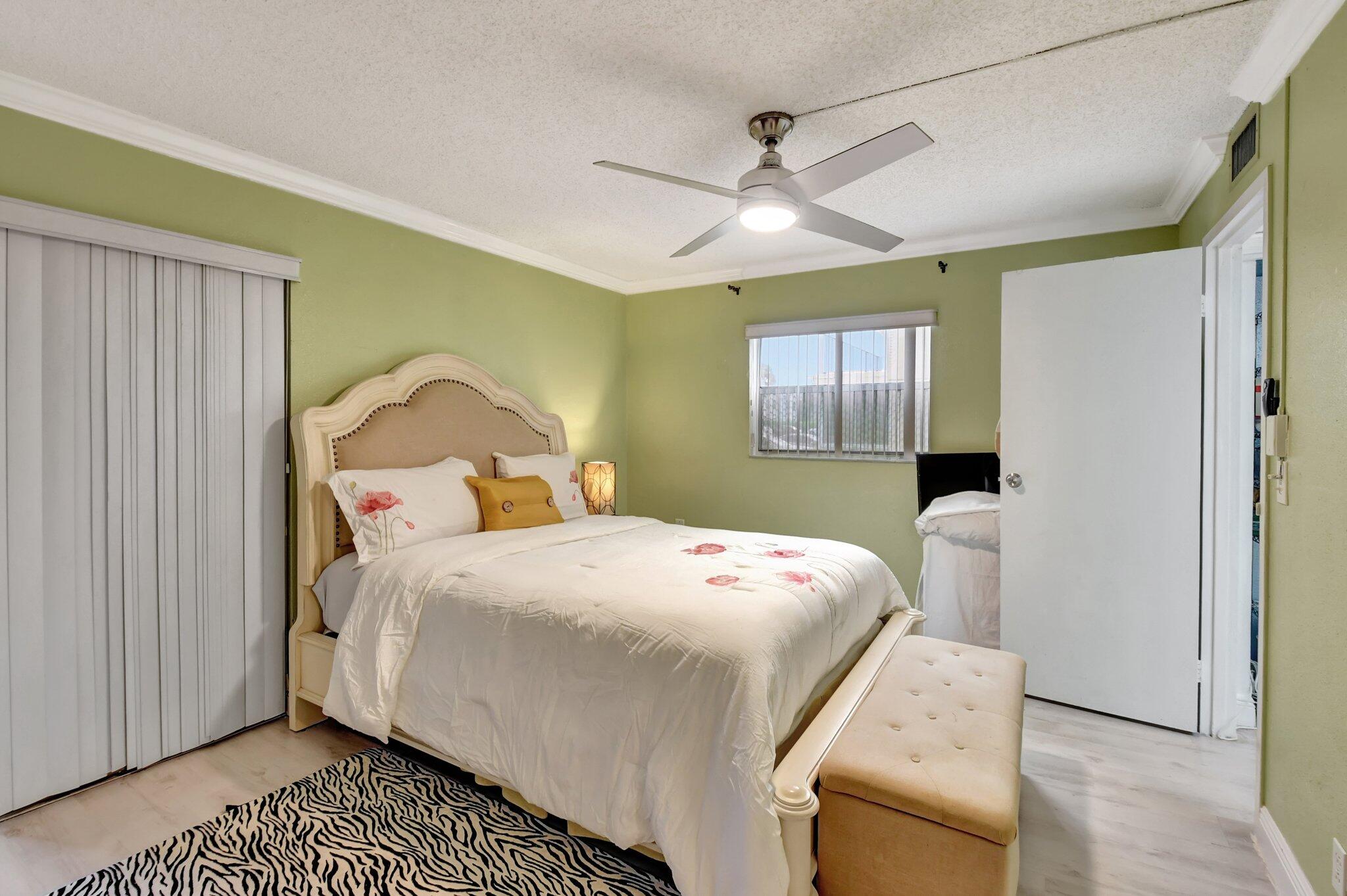 451 Saxony Way Delray Beach, FL 33446 - Photo 15 of 27 15-web-or-mls-DSC_4973