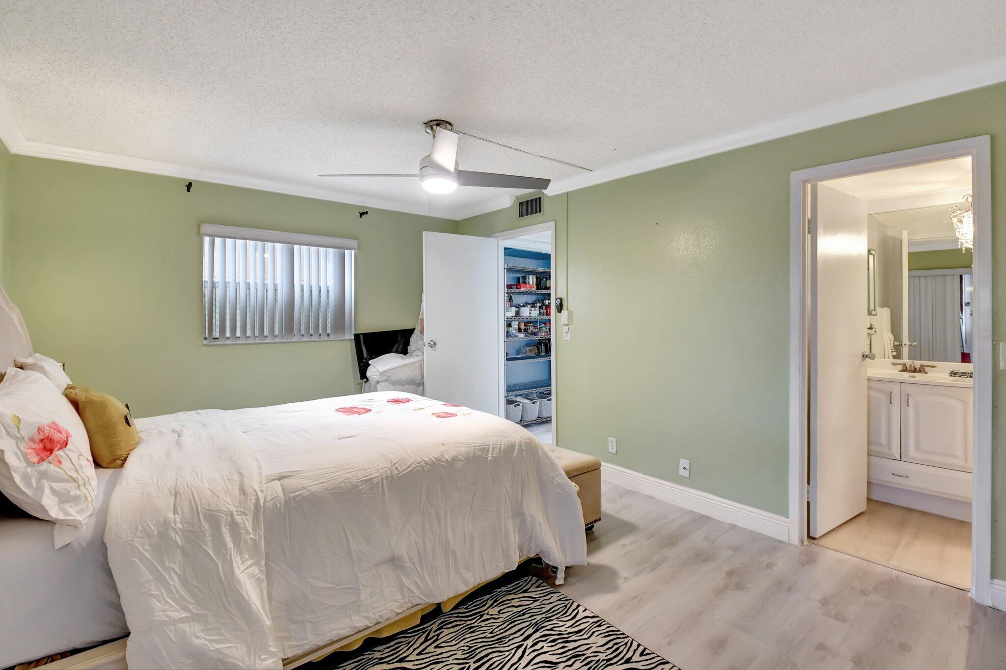 451 Saxony Way Delray Beach, FL 33446 - Photo 16 of 27 16-web-or-mls-DSC_4978