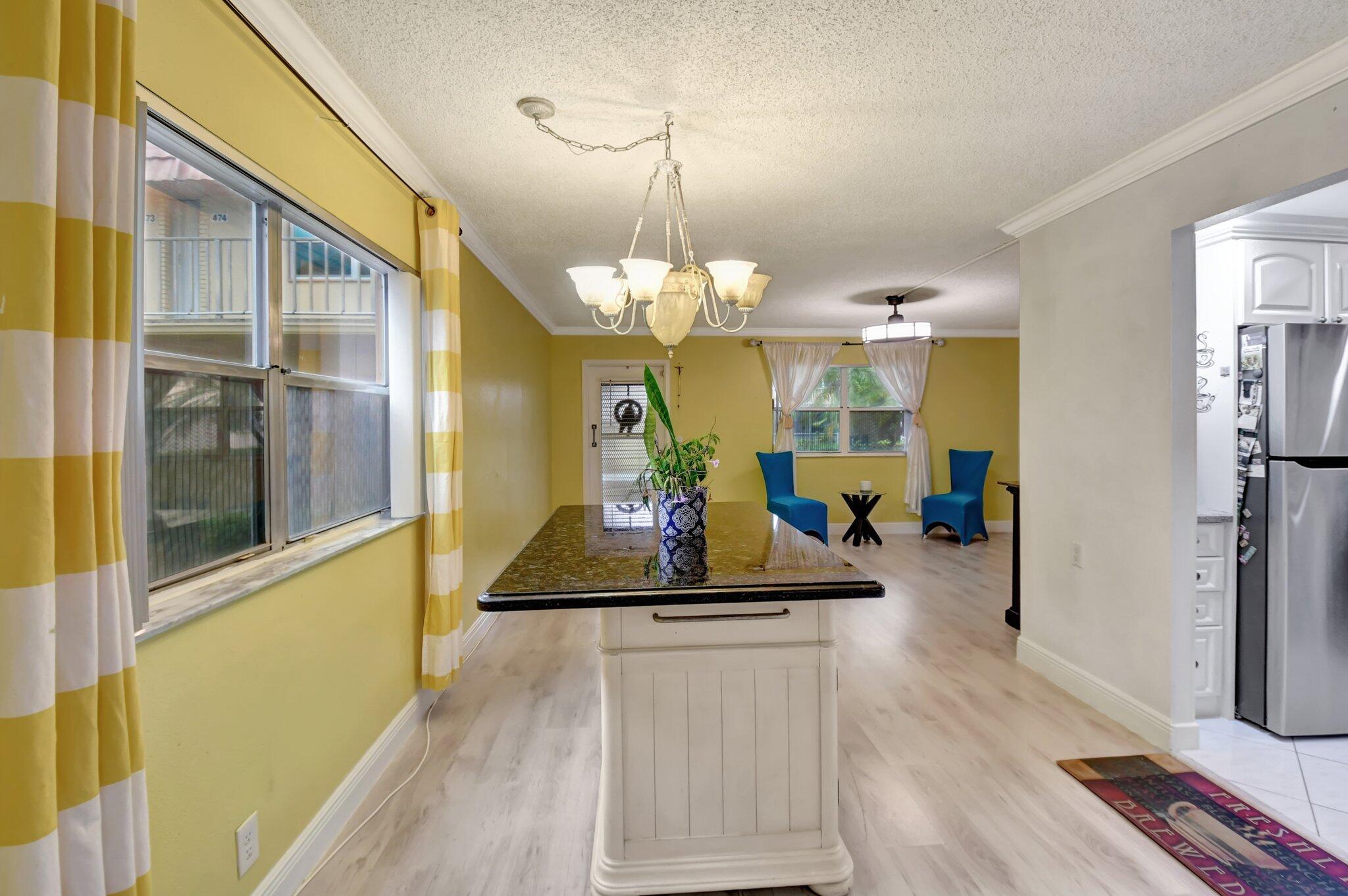 451 Saxony Way Delray Beach, FL 33446 - Photo 7 of 27 6-web-or-mls-DSC_4923