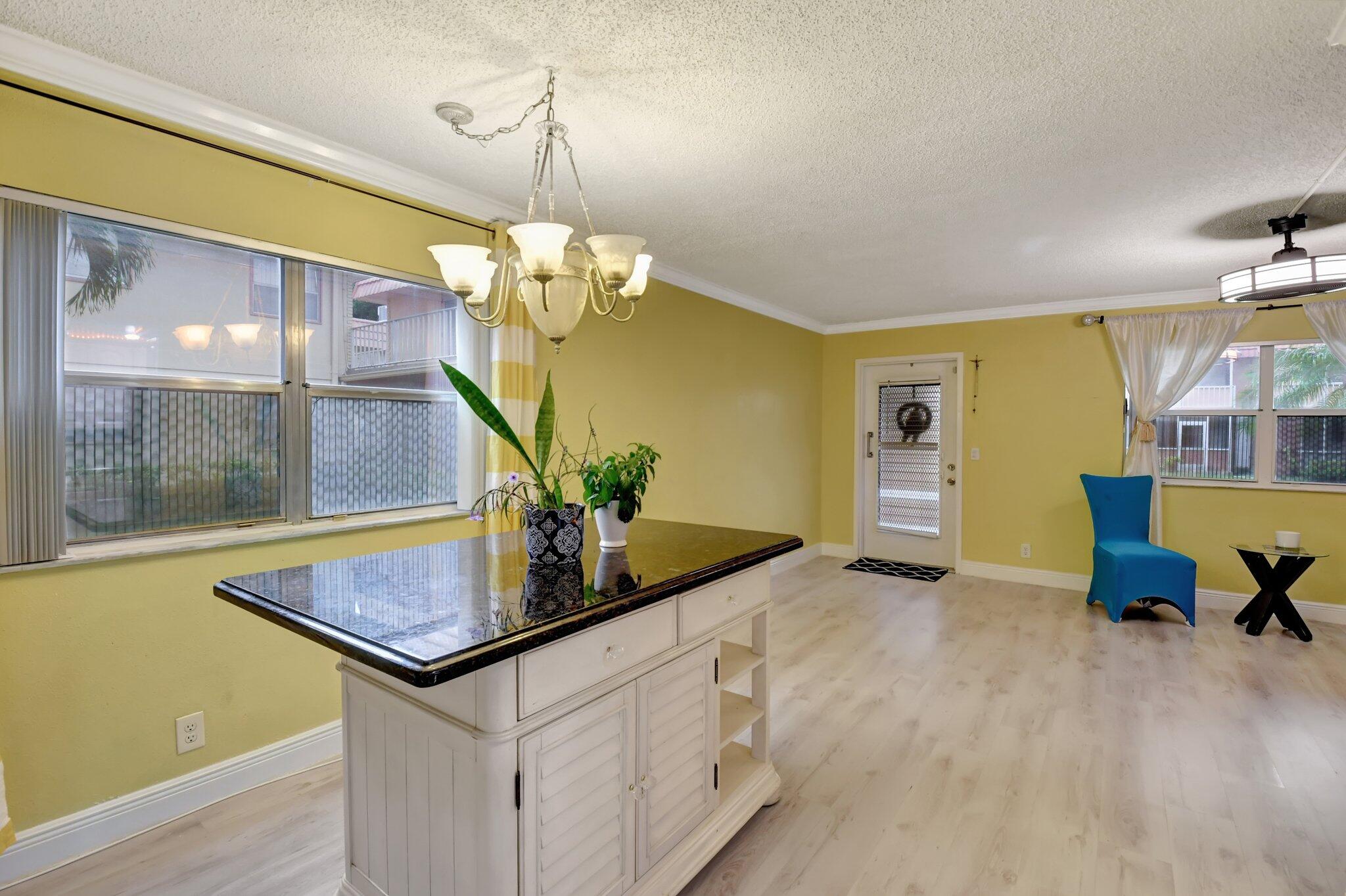 451 Saxony Way Delray Beach, FL 33446 - Photo 8 of 27 7-web-or-mls-DSC_4928