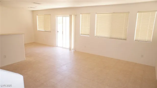 $1,950 | 989 Coronado Peak Avenue, Las Vegas, NV 89183