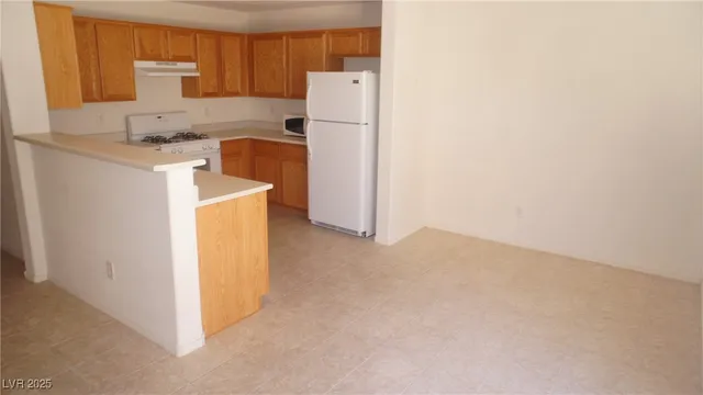 $1,950 | 989 Coronado Peak Avenue, Las Vegas, NV 89183