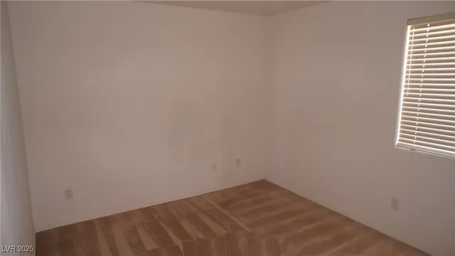 $1,950 | 989 Coronado Peak Avenue, Las Vegas, NV 89183