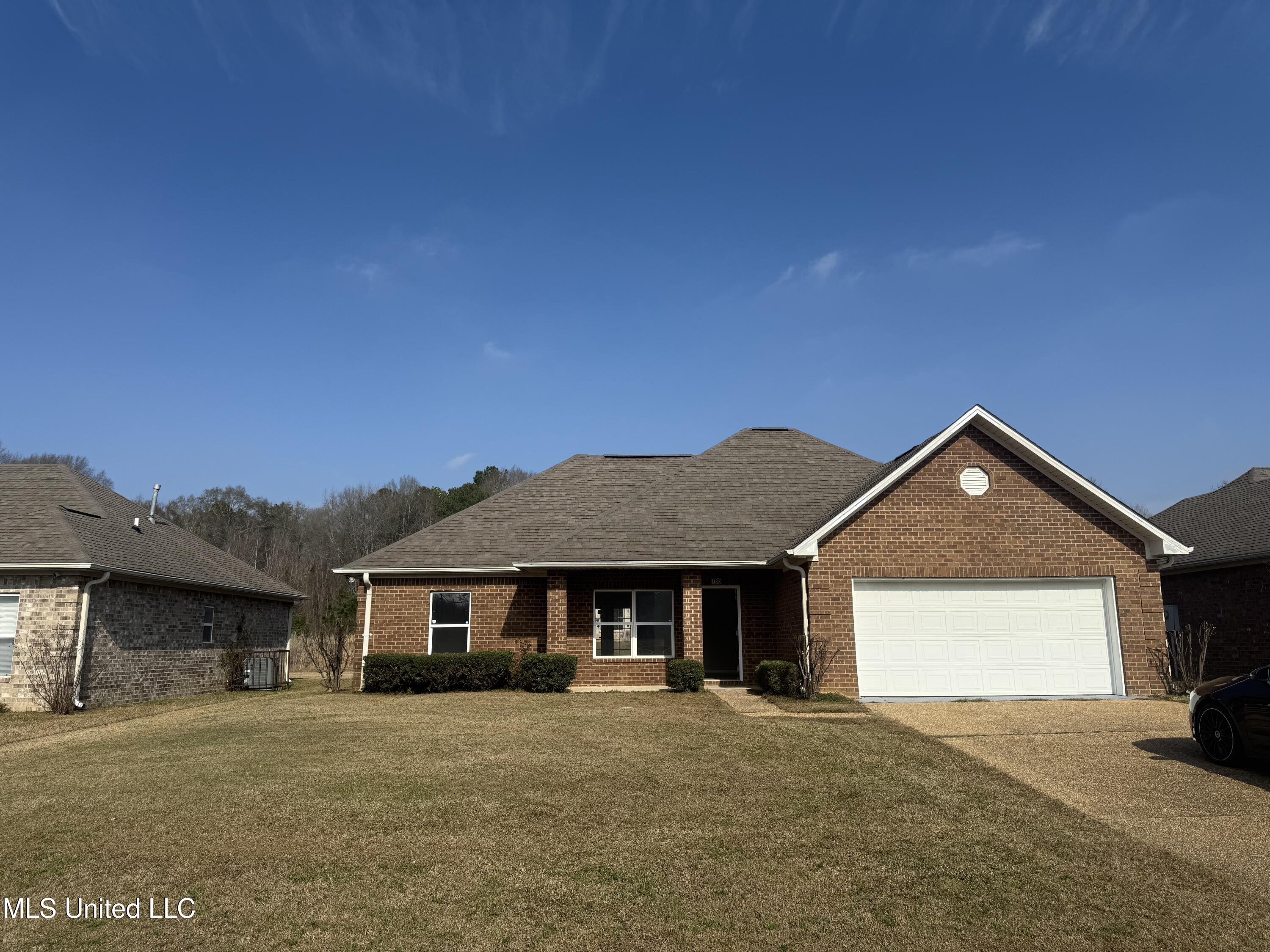 786 Hunter Lane Jackson, MS 39212 - Photo 1 of 25 IMG_4423
