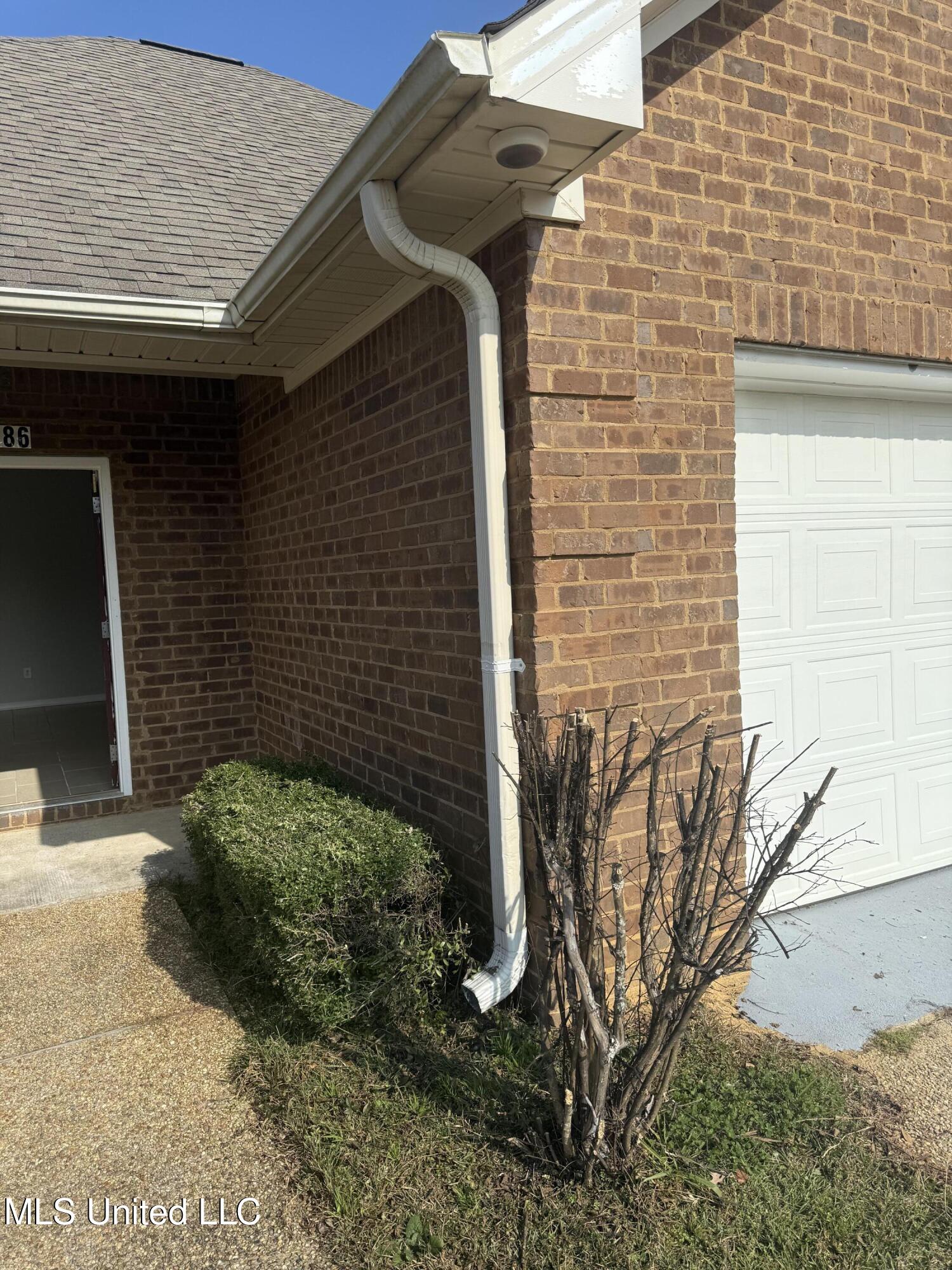 786 Hunter Lane Jackson, MS 39212 - Photo 4 of 25 IMG_4424