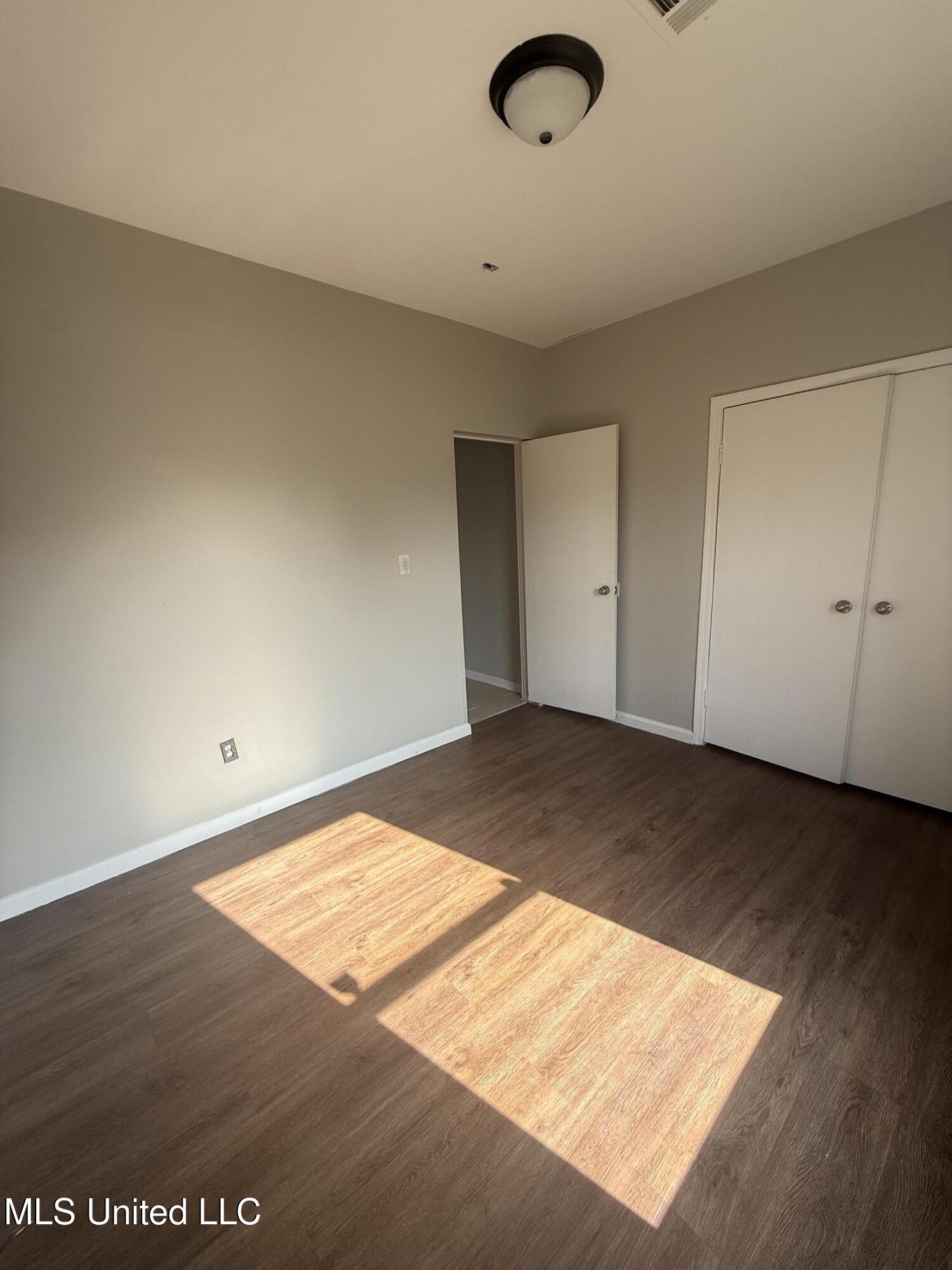 786 Hunter Lane Jackson, MS 39212 - Photo 9 of 25 IMG_4430