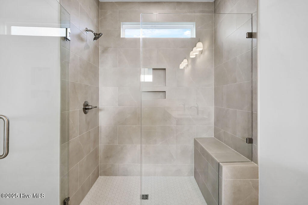 5209 Moonshell Loop Wilmington, NC 28412 - Photo 20 of 37 Primary Shower