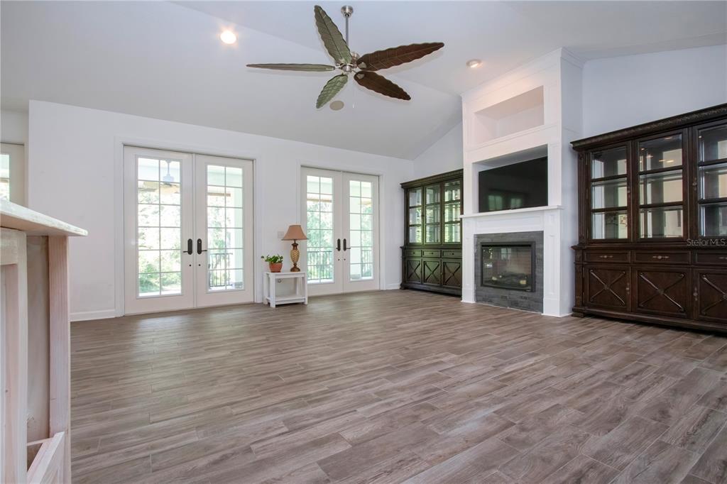 1422 Lightfoot Road Wimauma, FL 33598 - Photo 21 of 98