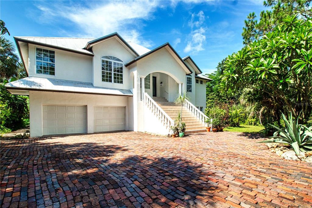 1422 Lightfoot Road Wimauma, FL 33598 - Photo 3 of 98