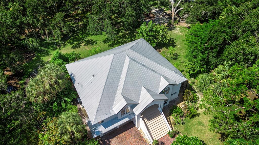 1422 Lightfoot Road Wimauma, FL 33598 - Photo 9 of 98