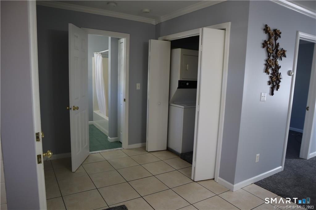 28 Smith Street Derby, CT 06418 - Photo 4 of 6