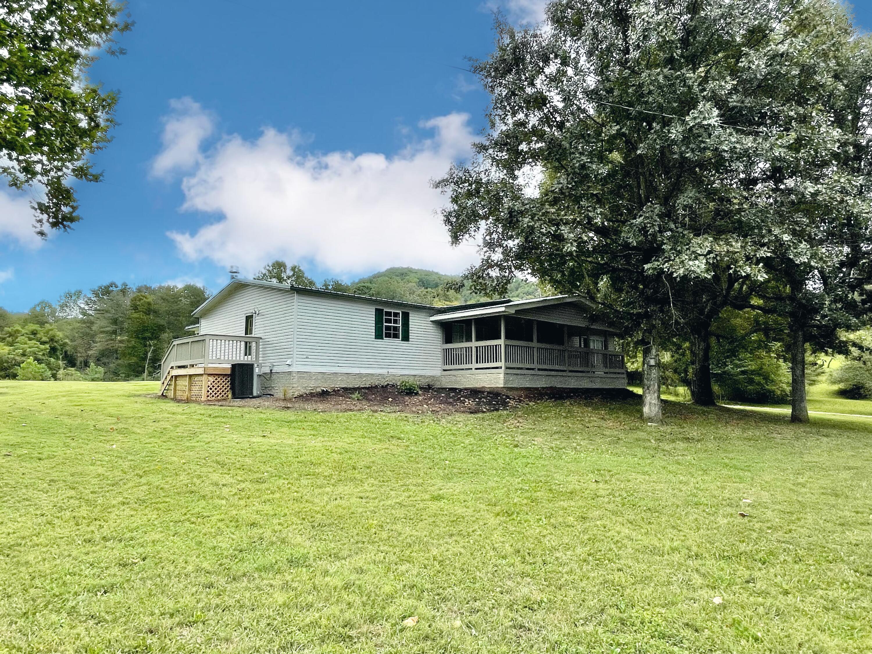 2250 Omega Park Road Somerset, KY 42501 - Photo 1 of 50 B6E330FF-4D9F-4835-BB8E-9E635B607CF9