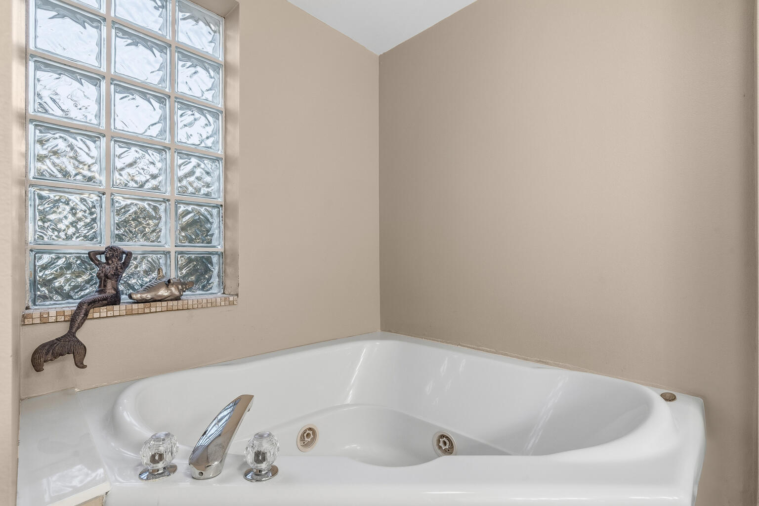 670 Santa Rosa Boulevard, Unit 303 Fort Walton Beach, FL 32548 - Photo 24 of 60 DSC07110