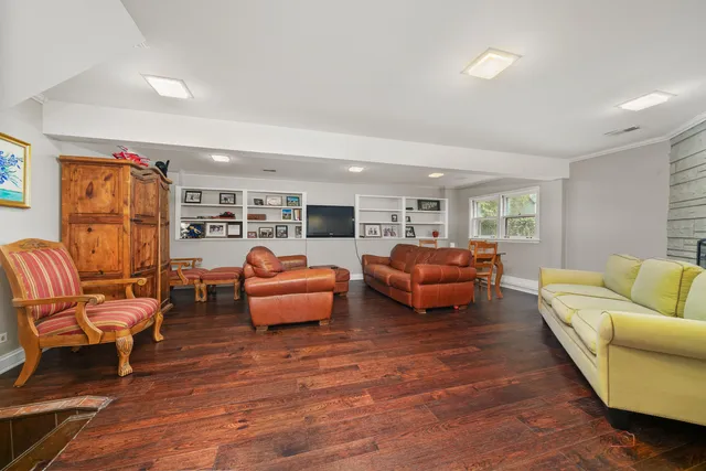 $739,000 | 783 Greenbriar Lane, Lake Forest, IL 60045