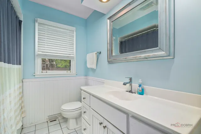 $739,000 | 783 Greenbriar Lane, Lake Forest, IL 60045