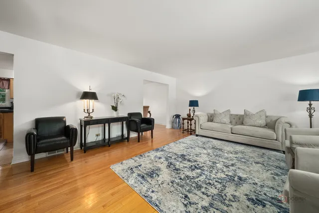 $739,000 | 783 Greenbriar Lane, Lake Forest, IL 60045