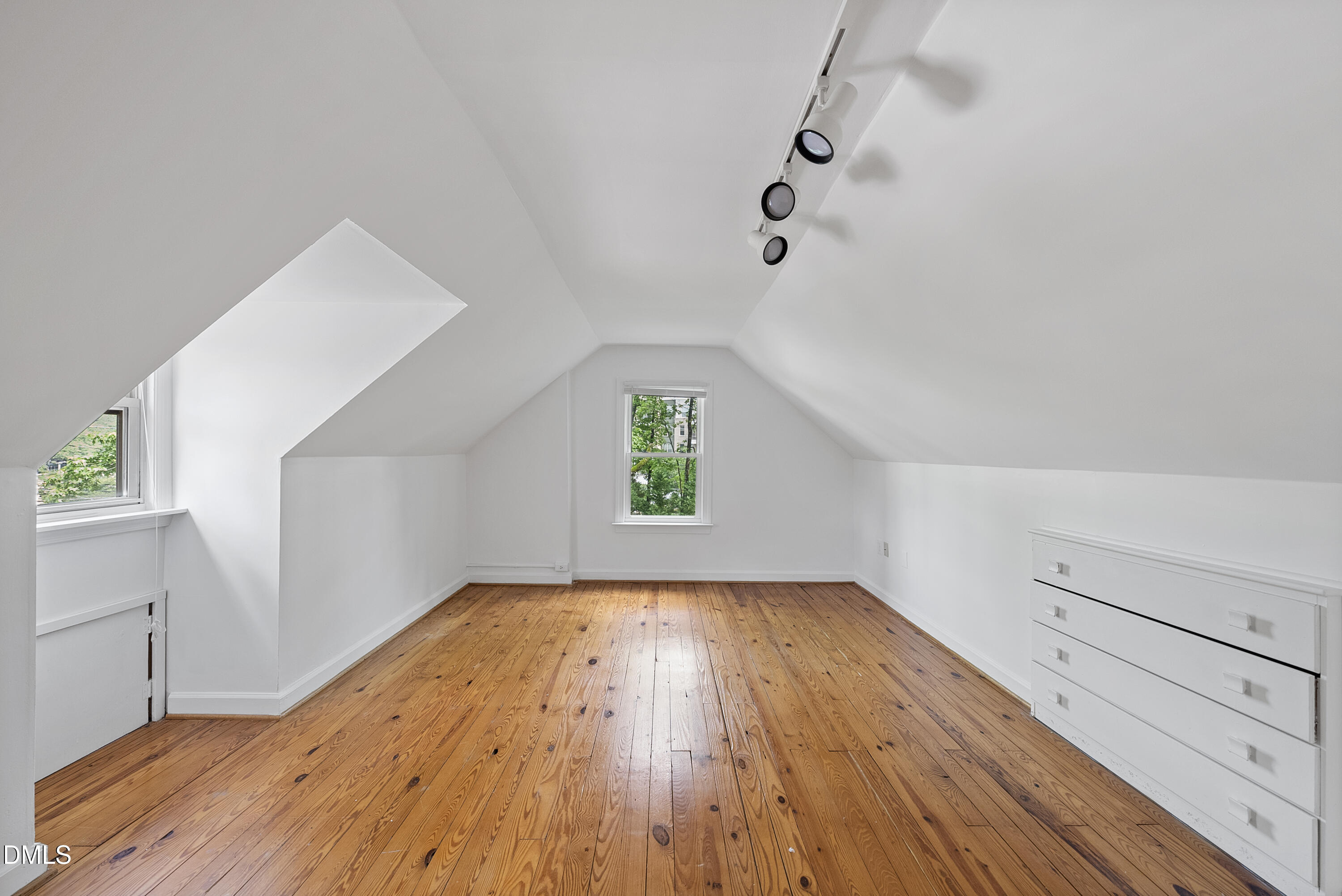 2924 Oberlin Road Raleigh, NC 27608 - Photo 23 of 29 DSC09919