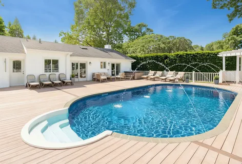 $1,695,000 | 18 Squires Avenue, East Quogue, NY 11946