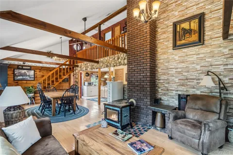 $749,990 | 355 Woodland Avenue, Manorville, NY 11949