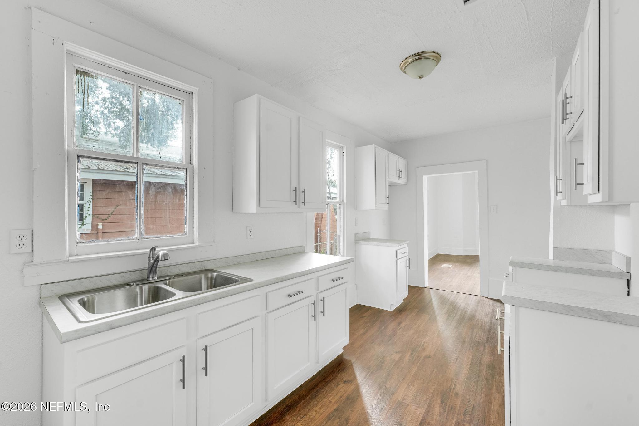 2106 Moncrief Road Jacksonville, FL 32209 - Photo 17 of 20 pbd04892-pbd04896