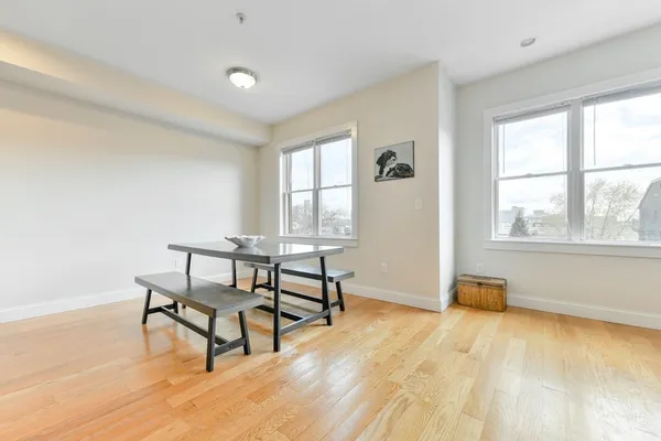 $3,900 | 329 West Broadway, Unit 5, Boston, MA 02127