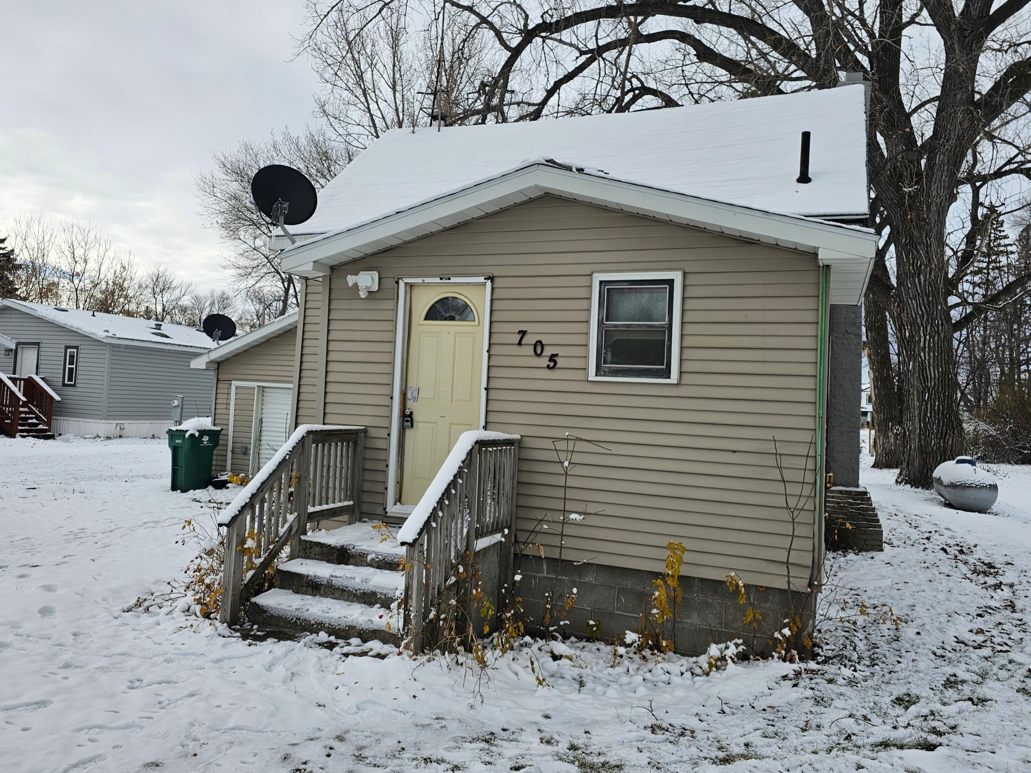 705 Neill Street Buxton, ND 58218 - Photo 3 of 15