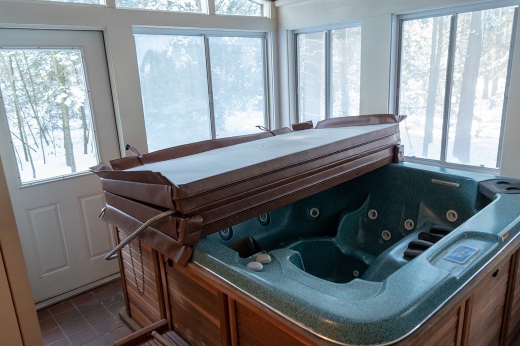 83 Stony Hill Road Amherst, MA 01002 - Photo 14 of 42 Gallery Image 14