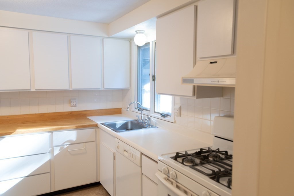 83 Stony Hill Road Amherst, MA 01002 - Photo 25 of 42 Gallery Image 25