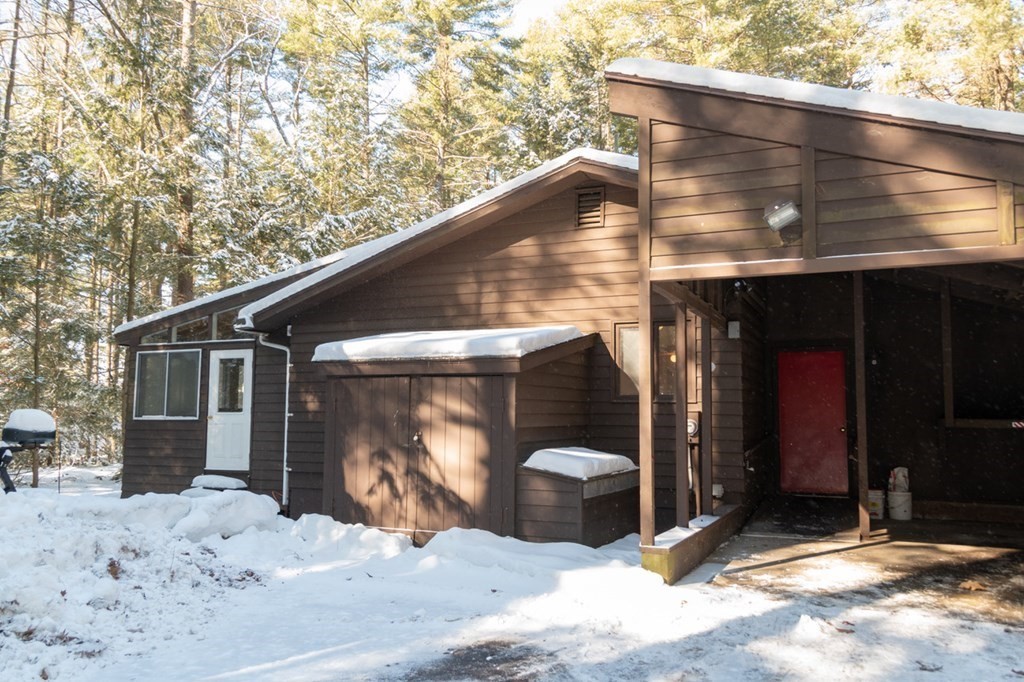 83 Stony Hill Road Amherst, MA 01002 - Photo 3 of 42 Gallery Image 3