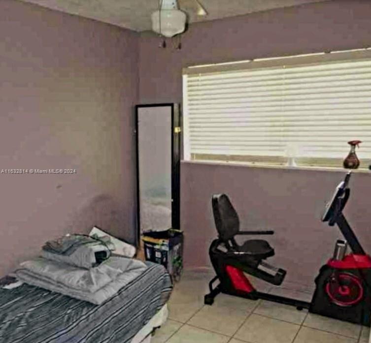125 Northeast 193rd Street Miami, FL 33179 - Photo 15 of 20 a living room with furniture