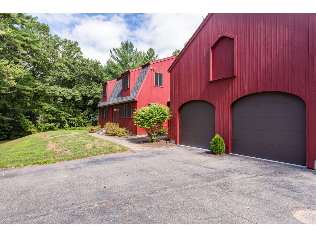 8 Butterfield Lane Stratham, NH 03885 - Photo 33 of 36 Gallery Image 33