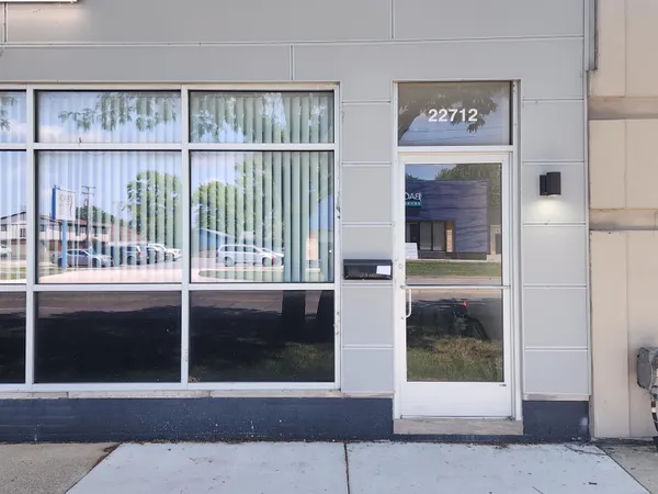 $950 | 22712 Harper Avenue, Unit 1, St. Clair Shores, MI 48080