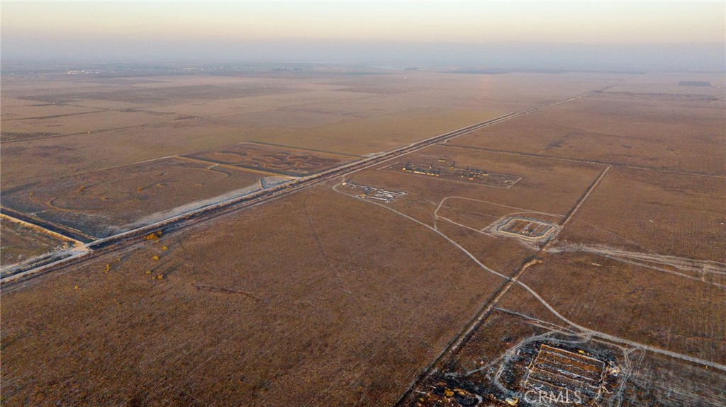 0 Atwell Island Alpaugh, CA 93201 - Photo 8 of 9 a view of a room with an ocean