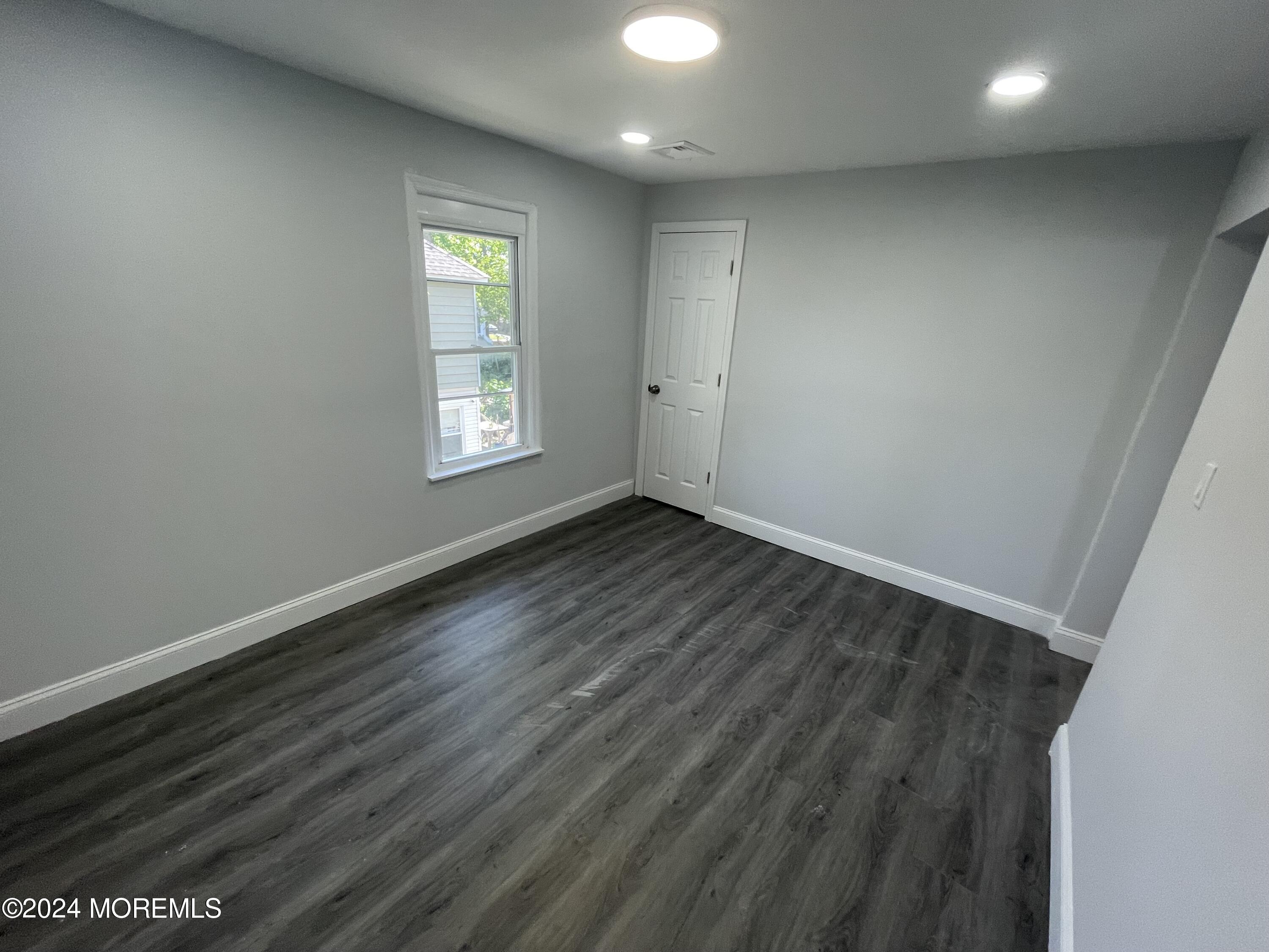 413 Ridge Avenue Asbury Park, NJ 07712 - Photo 5 of 9 IMG_2731