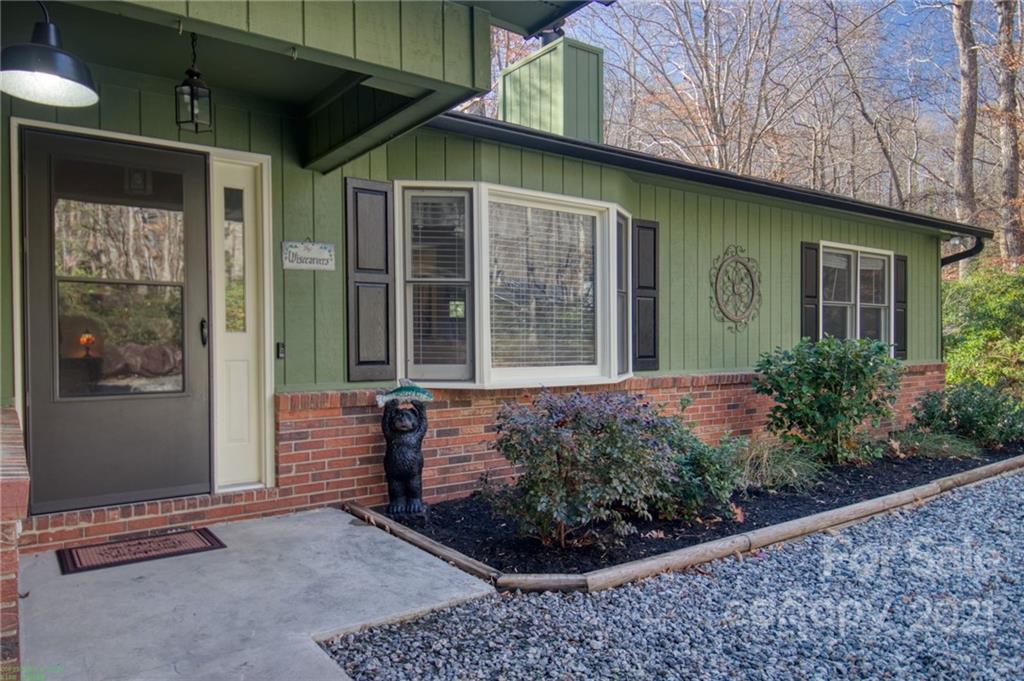 927 Skyuka Road Columbus, NC 28722 - Photo 2 of 32 Gallery Image 2