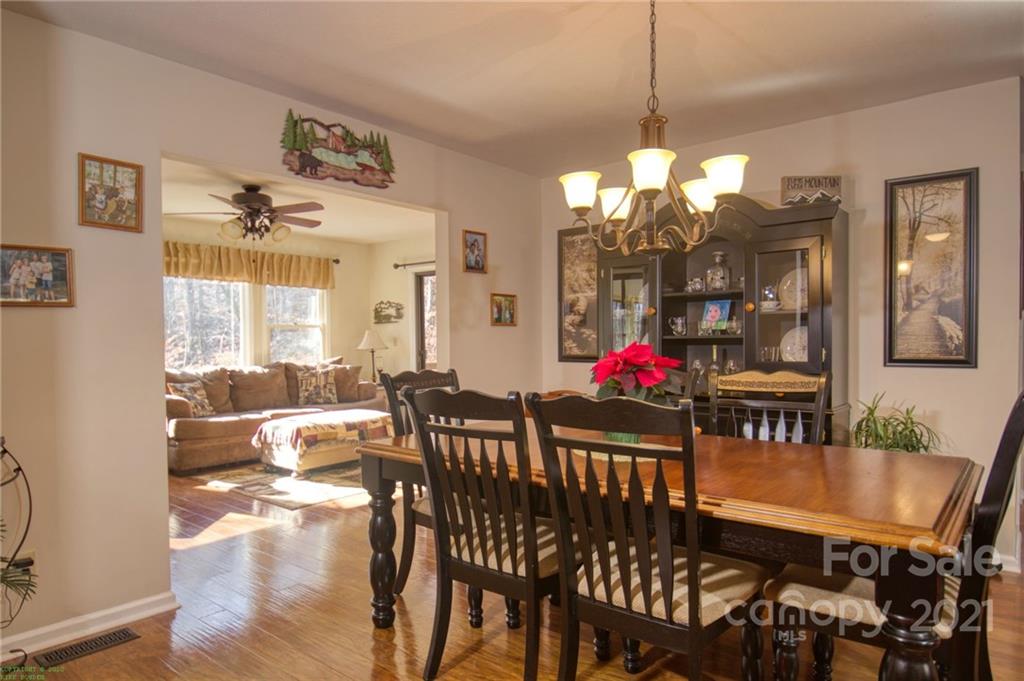 927 Skyuka Road Columbus, NC 28722 - Photo 19 of 32 Gallery Image 19