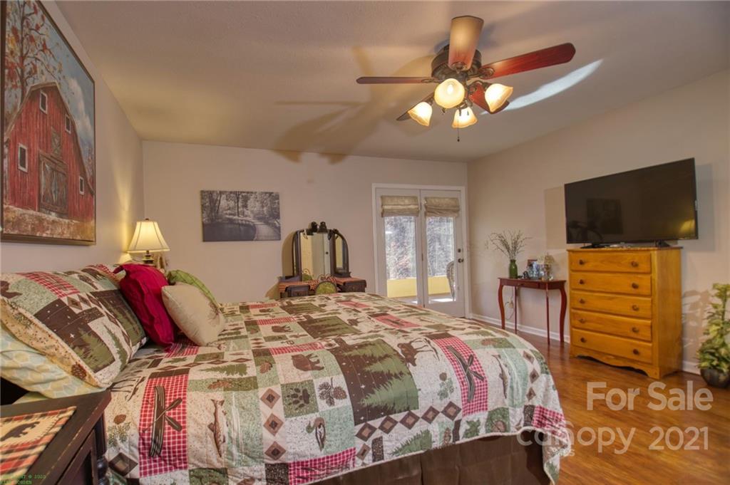 927 Skyuka Road Columbus, NC 28722 - Photo 25 of 32 Gallery Image 25
