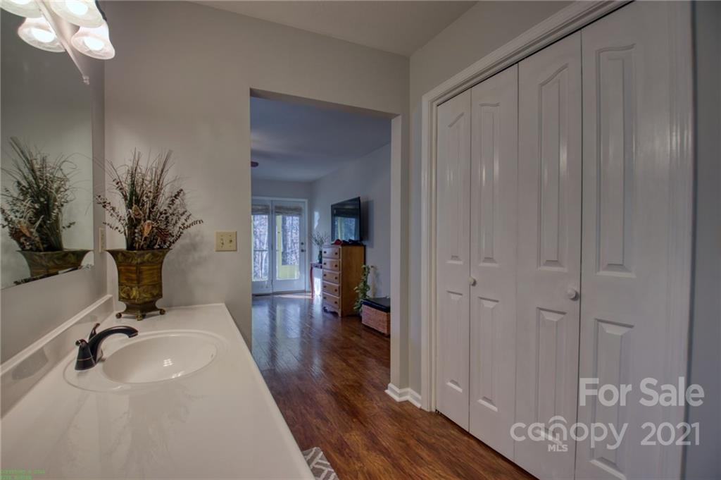 927 Skyuka Road Columbus, NC 28722 - Photo 27 of 32 Gallery Image 27