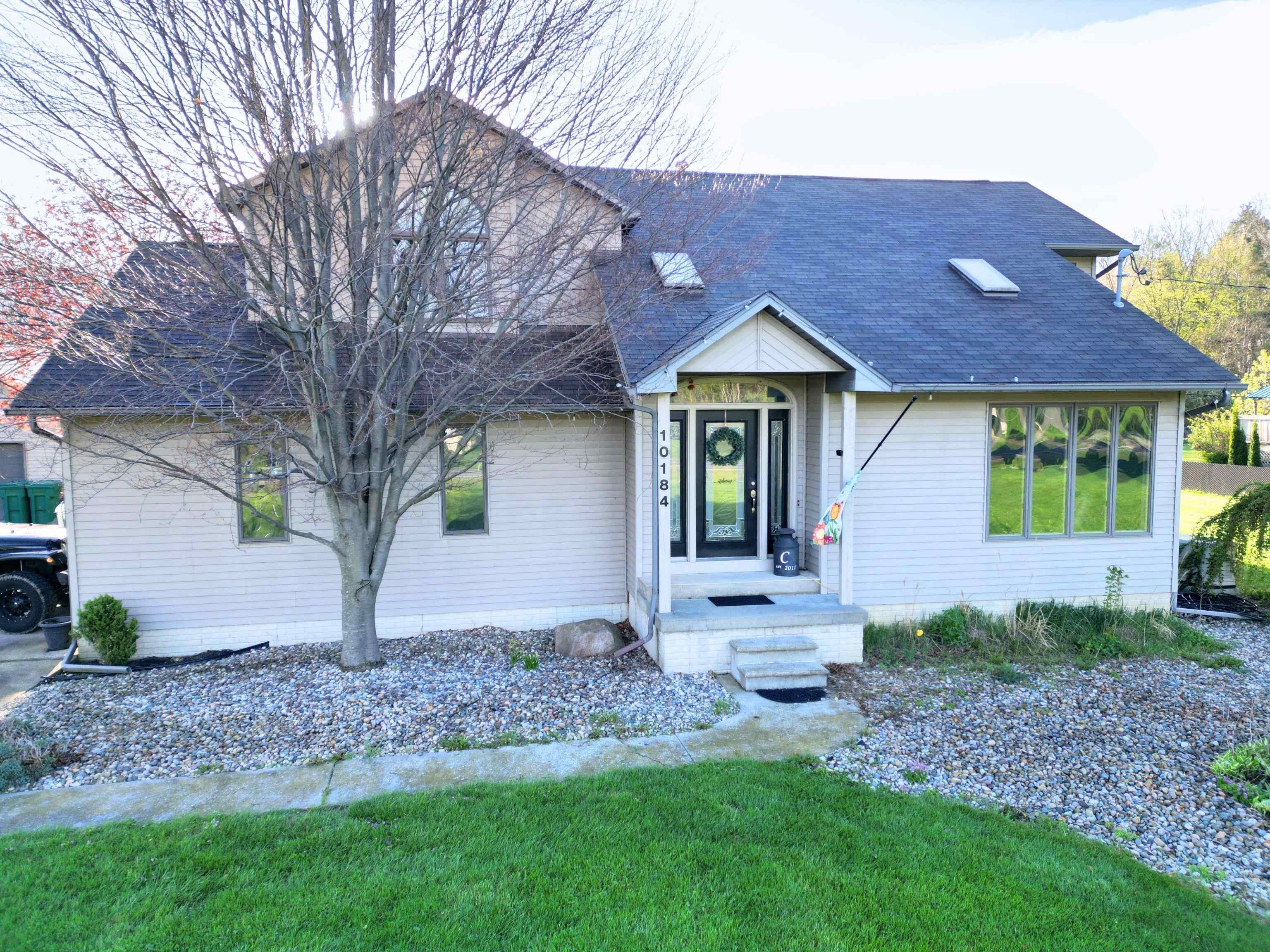 10184 North Linden Road Clio, MI 48420 - Photo 2 of 81