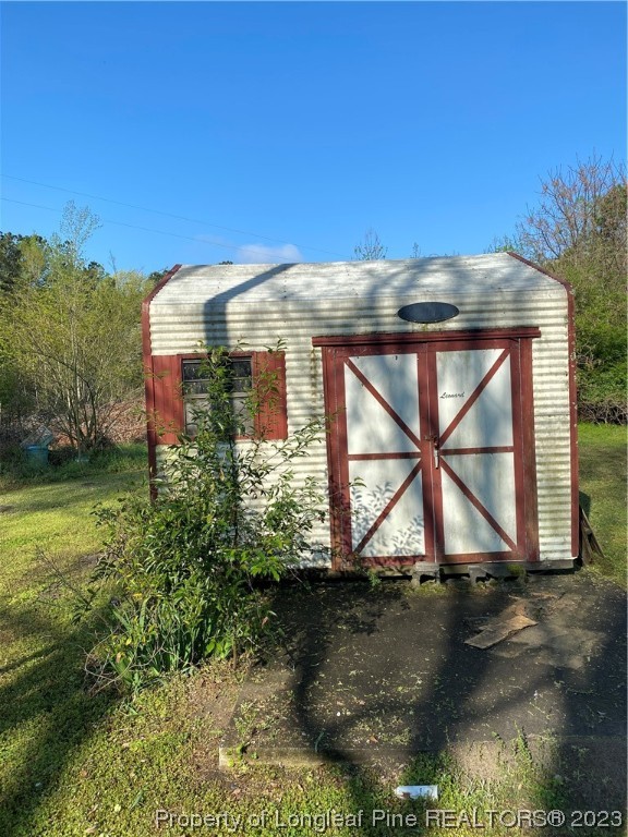 1409 Richardson Road Bladenboro, NC 28320 - Photo 3 of 14 a view of a house