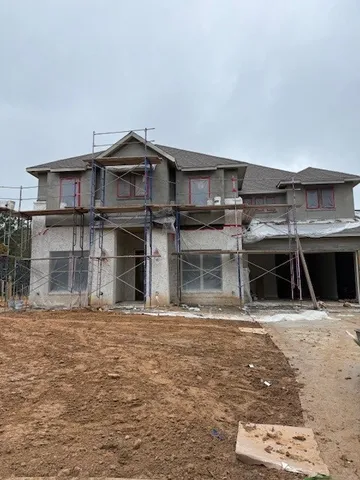 a view of a front of house with a yard