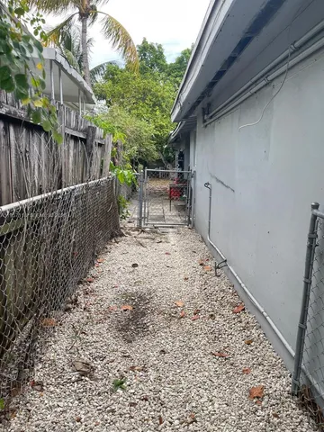 $2,350 | 1155 Northeast 113th Street, Miami, FL 33161