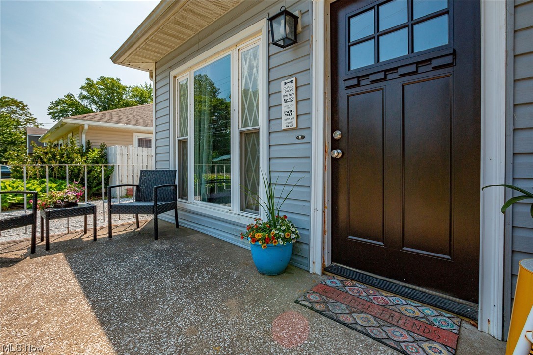 6972 Lake Road Madison, OH 44057 - Photo 4 of 31
