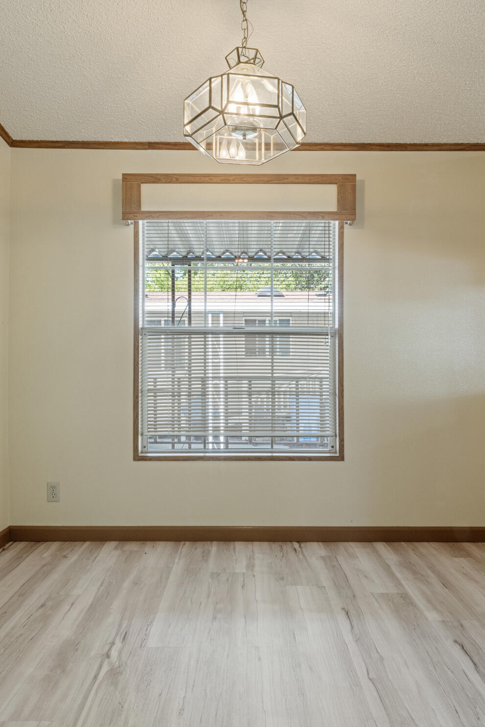 315 West Evans Creek Road, Unit 78 Rogue River, OR 97537 - Photo 12 of 27 a view of an empty room with a window