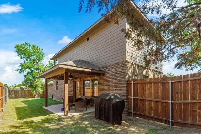 $1,950 | 3800 Juniper Court, Granbury, TX 76048