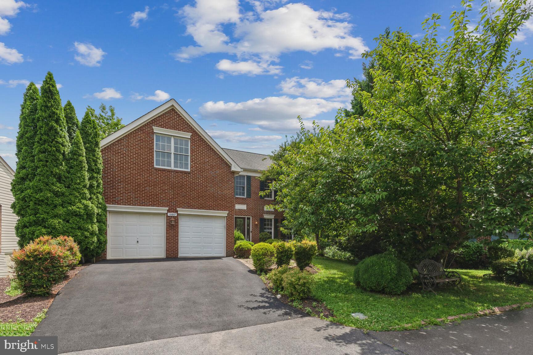 10867 Grovehampton Court Reston, VA 20194 - Photo 1 of 19 Gallery Image 1
