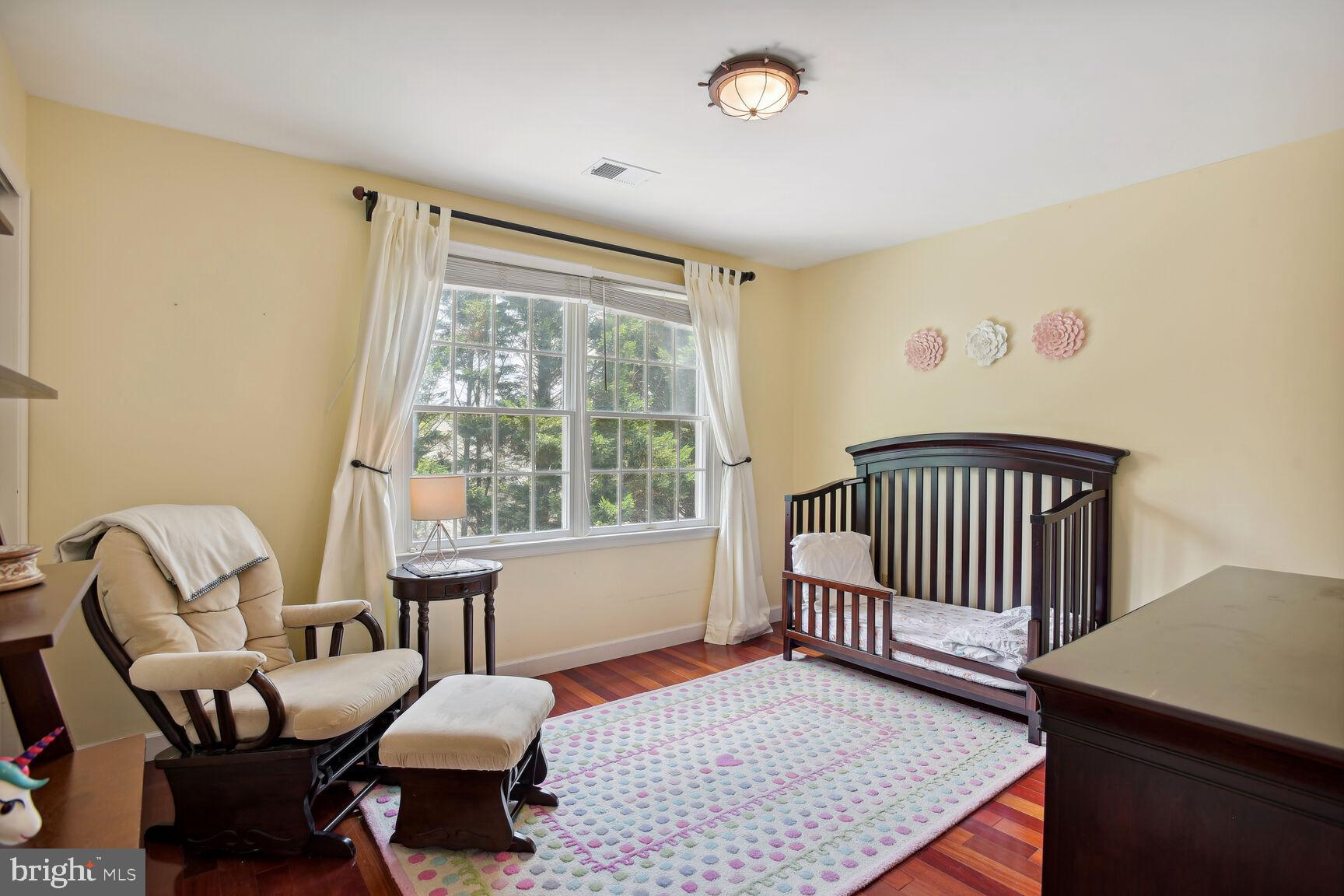 10867 Grovehampton Court Reston, VA 20194 - Photo 9 of 19 Gallery Image 9