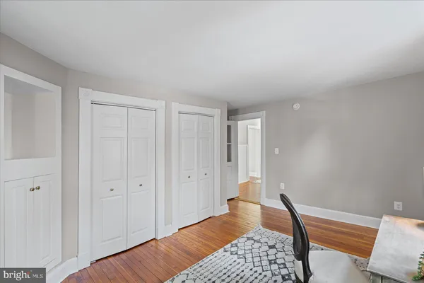 a view of utility room with washer and dryer
