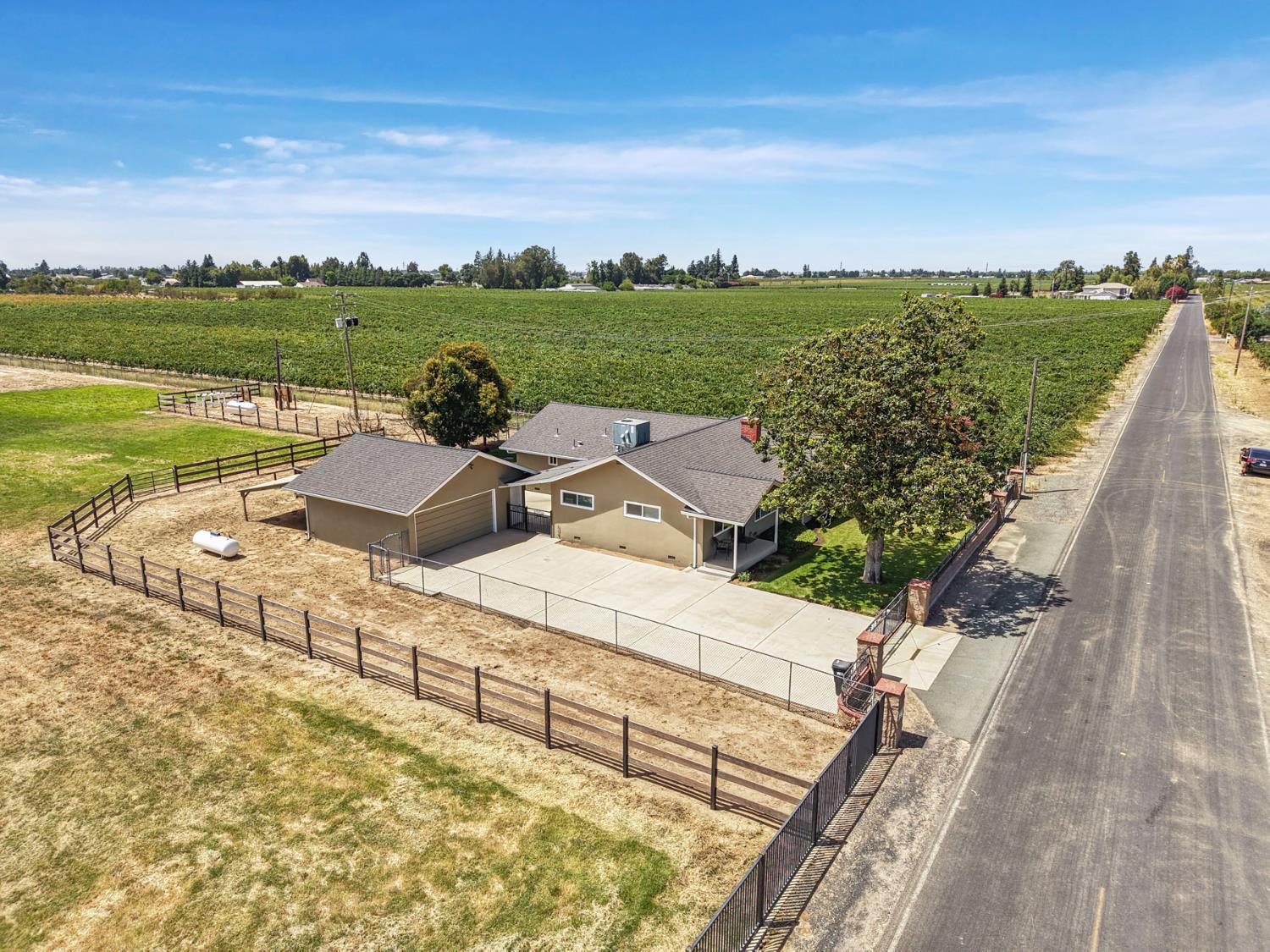 12967 Garnero Road Lodi, CA 95240 - Photo 5 of 98 Gallery Image 5