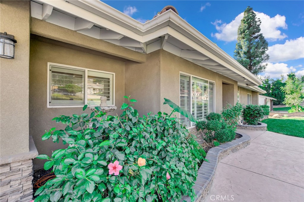 8317 La Senda Road Rancho Cucamonga, CA 91701 - Photo 3 of 75